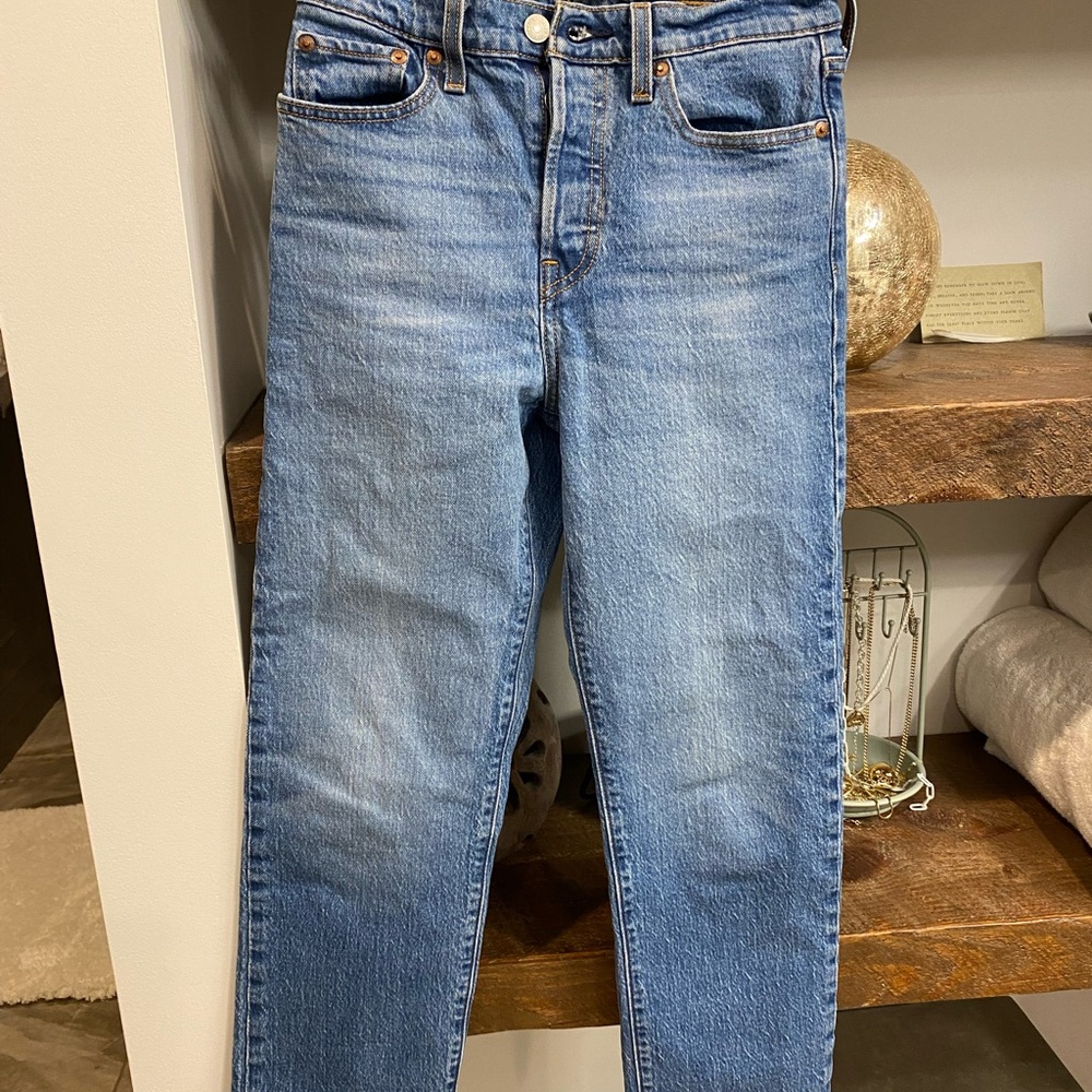 Classic Blue Levi’s Wedge Straight Button Fly Denim Jeans Size 26